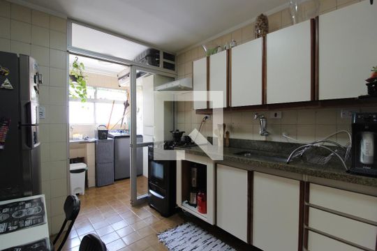 Cozinha de apartamento à venda com 2 quartos, 80m² em Indianópolis, São Paulo