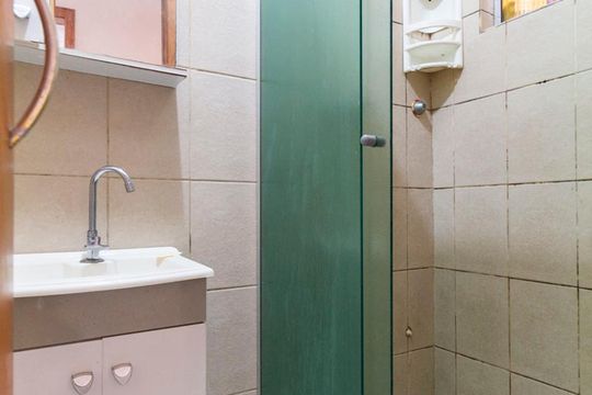 Banheiro Social de casa à venda com 2 quartos, 70m² em Jabaquara, São Paulo