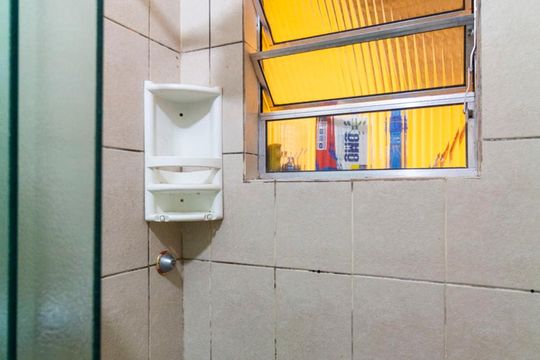 Banheiro Social de casa à venda com 2 quartos, 70m² em Jabaquara, São Paulo