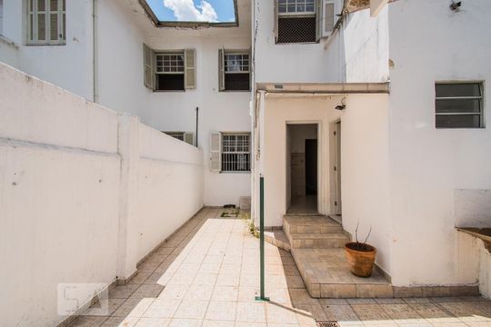 Quintal de casa para alugar com 3 quartos, 130m² em Aclimação, São Paulo