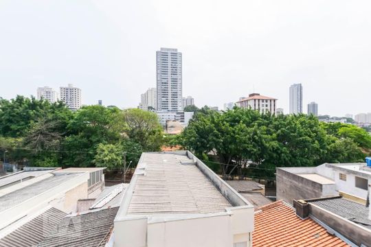 2o. Andar - Quarto 1 - Varanda/ Vista de casa à venda com 3 quartos, 210m² em Vila Monumento, São Paulo