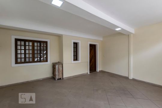 Garagem de casa à venda com 3 quartos, 210m² em Vila Monumento, São Paulo