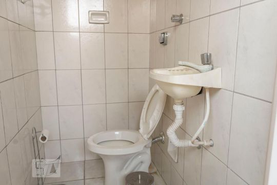Banheiro 1 de apartamento à venda com 2 quartos, 101m² em Perdizes, São Paulo