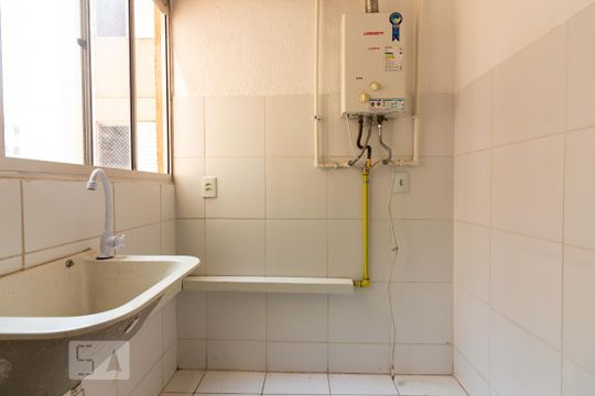 Área de Serviço de apartamento para alugar com 2 quartos, 65m² em São Pedro, Osasco