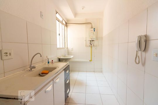 Cozinha de apartamento para alugar com 2 quartos, 65m² em São Pedro, Osasco