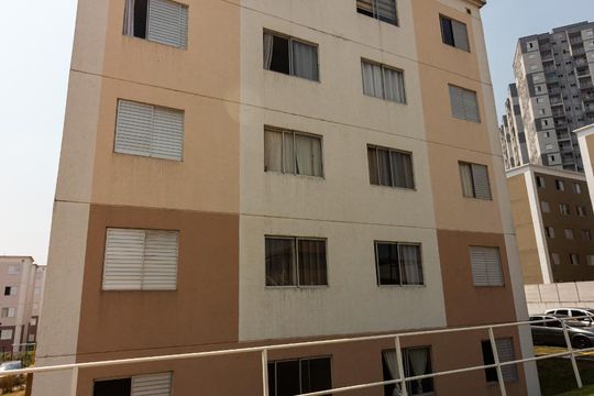 Fachada de apartamento para alugar com 2 quartos, 65m² em São Pedro, Osasco