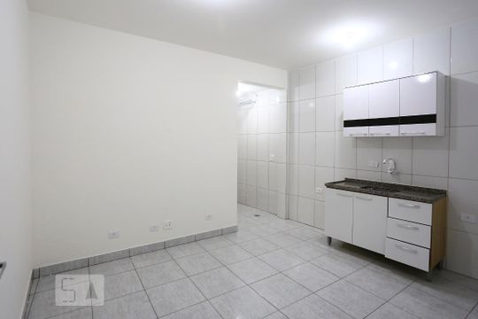 Kitnet/Studio para alugar com 1 quarto, 28m² em Jardim Novo Taboão, São Paulo
