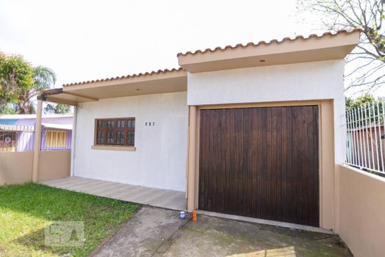 Fachada  de casa para alugar com 3 quartos, 90m² em Mathias Velho, Canoas