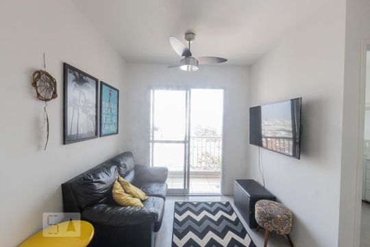 Sala de apartamento à venda com 2 quartos, 49m² em Sítio da Figueira, São Paulo