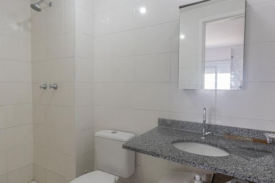 Banheiro da Suite de apartamento à venda com 2 quartos, 49m² em Sítio da Figueira, São Paulo