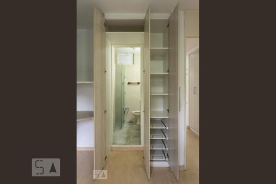 Banheiro de apartamento para alugar com 2 quartos, 105m² em Vila Olímpia, São Paulo
