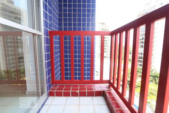 Sacada de apartamento para alugar com 3 quartos, 70m² em Jardim Ester, São Paulo
