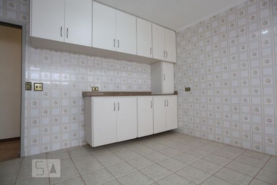 Cozinha de casa para alugar com 3 quartos, 200m² em Jardim das Vertentes, São Paulo