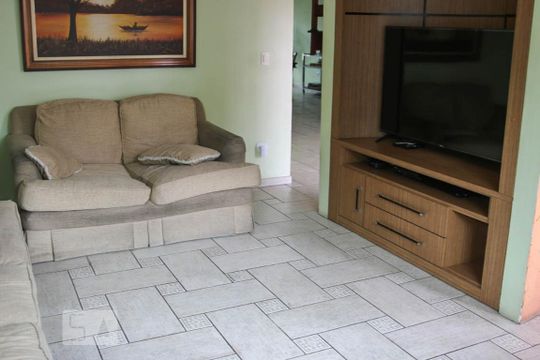 Sala de TV de casa à venda com 4 quartos, 350m² em Vila Ivone, São Paulo