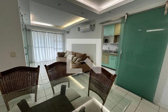 Sala de apartamento para alugar com 2 quartos, 70m² em Recreio dos Bandeirantes, Rio de Janeiro