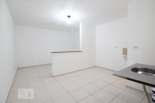 Kitnet/Studio para alugar com 1 quarto, 28m² em Vila Medeiros, São Paulo