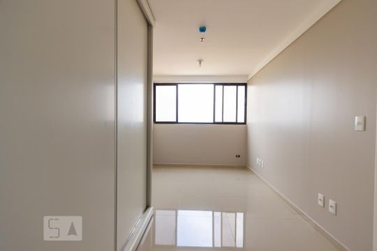 Quarto de apartamento à venda com 1 quarto, 32m² em Taguatinga Sul (taguatinga), Brasília