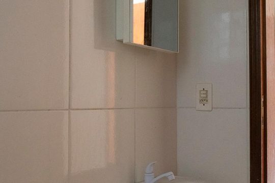 Banheiro de casa para alugar com 1 quarto, 35m² em Vila Amélia, São Paulo
