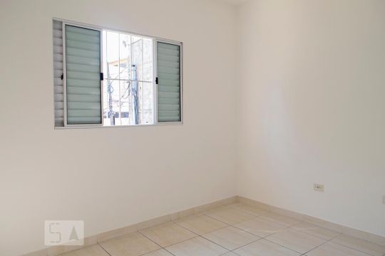 Quarto de casa para alugar com 1 quarto, 35m² em Vila Amélia, São Paulo