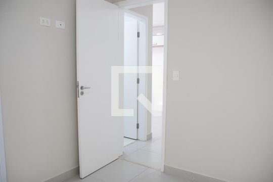Quarto 1 de casa de condomínio para alugar com 2 quartos, 35m² em Vila Mazzei, São Paulo