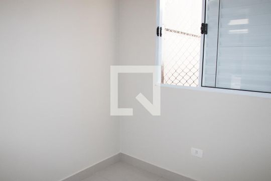 Quarto 2 de casa de condomínio para alugar com 2 quartos, 35m² em Vila Mazzei, São Paulo