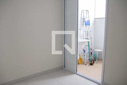 Quarto 1 de casa de condomínio para alugar com 2 quartos, 35m² em Vila Mazzei, São Paulo