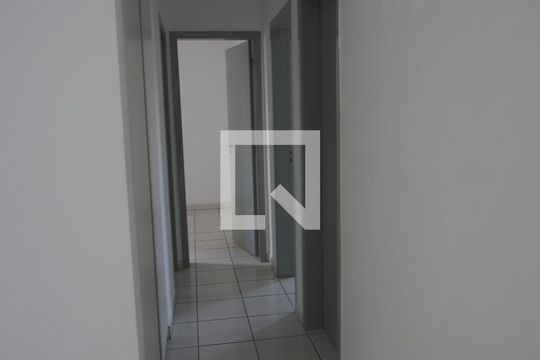 Corredor de apartamento para alugar com 3 quartos, 72m² em Jardim Tamoio, Jundiaí