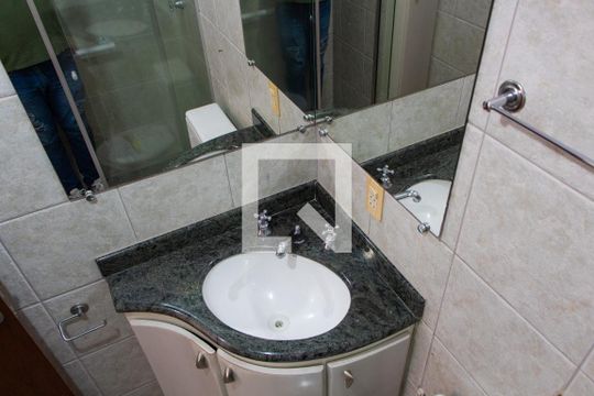 BANHEIRO DA SUITE de apartamento para alugar com 1 quarto, 50m² em Vila Jequitibás, Campinas