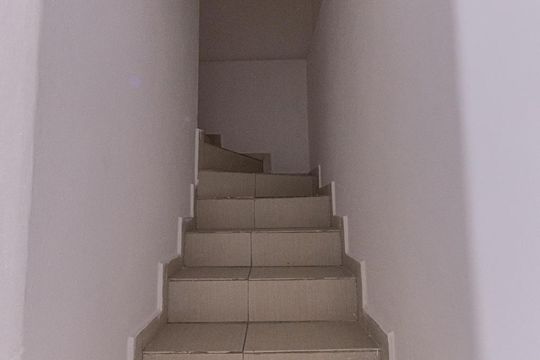Escada de casa à venda com 2 quartos, 248m² em Vila Nova Manchester, São Paulo