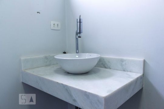 Banheiro de apartamento para alugar com 3 quartos, 120m² em Aclimação, São Paulo