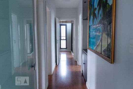 Corredor de apartamento para alugar com 3 quartos, 120m² em Aclimação, São Paulo