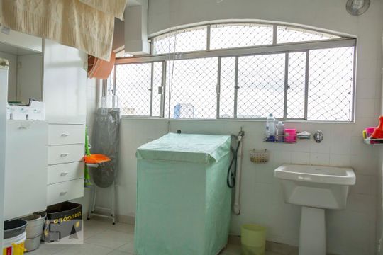 Lavanderia de apartamento para alugar com 3 quartos, 225m² em Vila Morumbi, São Paulo