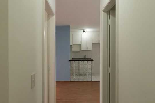 Corredor de apartamento para alugar com 2 quartos, 50m² em Vila Antonieta, São Paulo