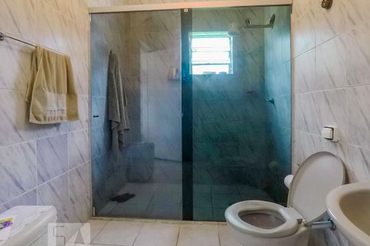 Banheiro de casa à venda com 2 quartos, 492m² em Vila Monumento, São Paulo