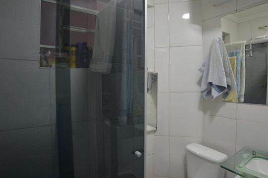 Banheiro  de apartamento à venda com 2 quartos, 32m² em Liberdade, São Paulo