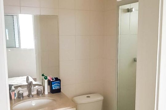 Banheiro de apartamento para alugar com 2 quartos, 72m² em Vila Isolina Mazzei, São Paulo