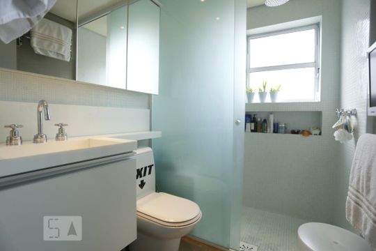Banheiro de kitnet/studio à venda com 1 quarto, 45m² em Santa Cecília, São Paulo