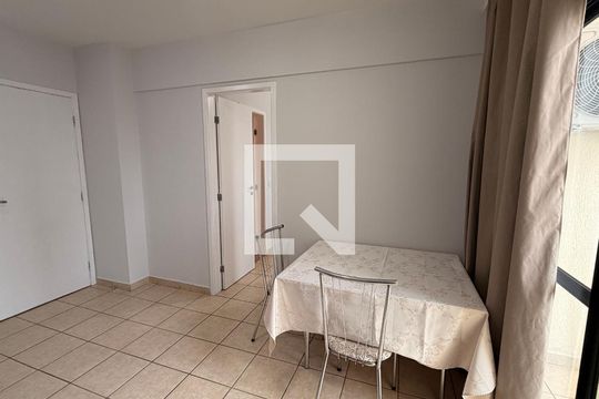 Sala de apartamento para alugar com 2 quartos, 63m² em Setor Bela Vista, Goiânia