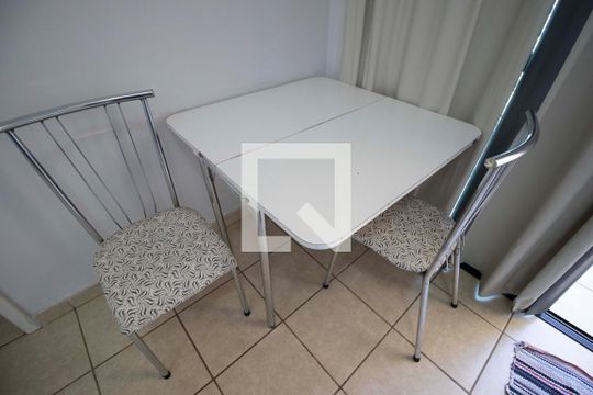 Sala de apartamento para alugar com 2 quartos, 63m² em Setor Bela Vista, Goiânia
