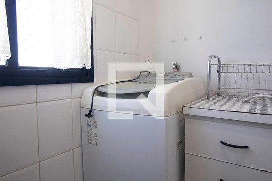 Área de serviço de apartamento para alugar com 2 quartos, 63m² em Setor Bela Vista, Goiânia