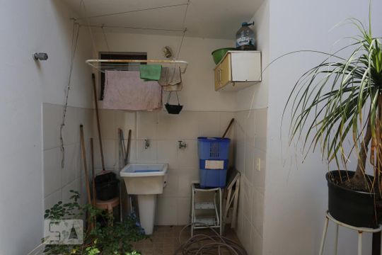 Casa para alugar com 2 quartos, 110m² em Jardim Trussardi, São Paulo