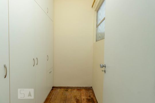 Quarto de Serviço de apartamento para alugar com 4 quartos, 135m² em Cidade Jardim, Belo Horizonte
