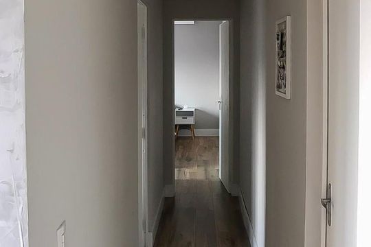 Corredor de apartamento à venda com 2 quartos, 57m² em Vila Satúrnia, Campinas