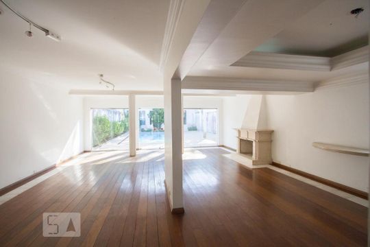 Casa de Condomínio para alugar com 3 quartos, 490m² em Jardim dos Estados, São Paulo