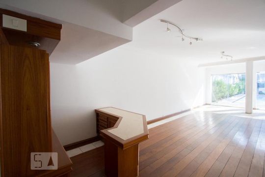 Sala de casa de condomínio para alugar com 3 quartos, 490m² em Jardim dos Estados, São Paulo