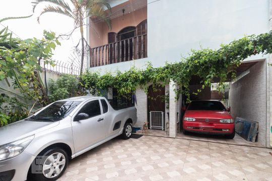 Garagem de casa à venda com 3 quartos, 150m² em Vila Ré, São Paulo