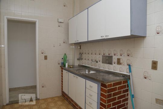cozinha de apartamento para alugar com 2 quartos, 63m² em Vila Isabel, Rio de Janeiro