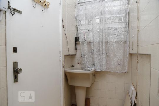 area de serviço de apartamento para alugar com 2 quartos, 63m² em Vila Isabel, Rio de Janeiro