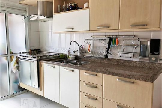 Cozinha de apartamento à venda com 3 quartos, 100m² em Vila Pereira Barreto, São Paulo