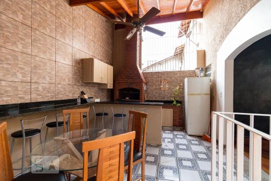 Churrasqueira de casa para alugar com 4 quartos, 385m² em Jardim Toscana, Guarulhos